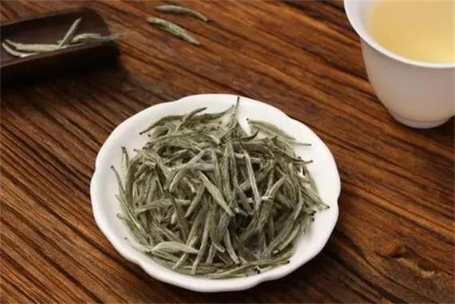 白茶是绿茶还是红茶？白茶是什么茶？茶树品种和制作工艺别搞混了(图3)