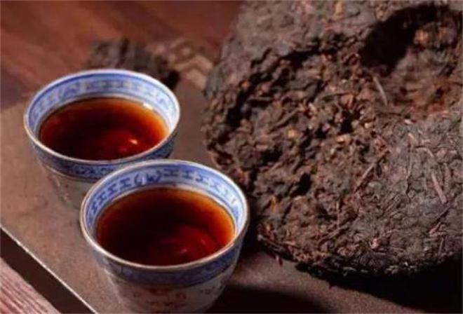 普洱茶是红茶还是绿茶？普洱茶中的散茶和茶饼之间的区别有哪些？(图3)